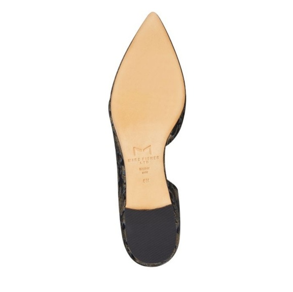 Stylish Marc Fisher LTD Pointy Toe Flats - Picture 5 of 8